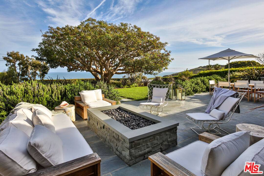 29225 CLIFFSIDE DR 4BR Malibu La