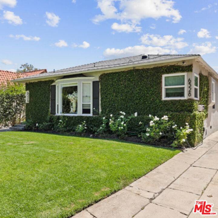 6526 6528  San Vicente Blvd 3BR Beverly Grove La