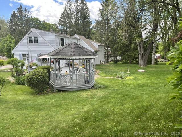 Beautifully updated 3 bed 2.