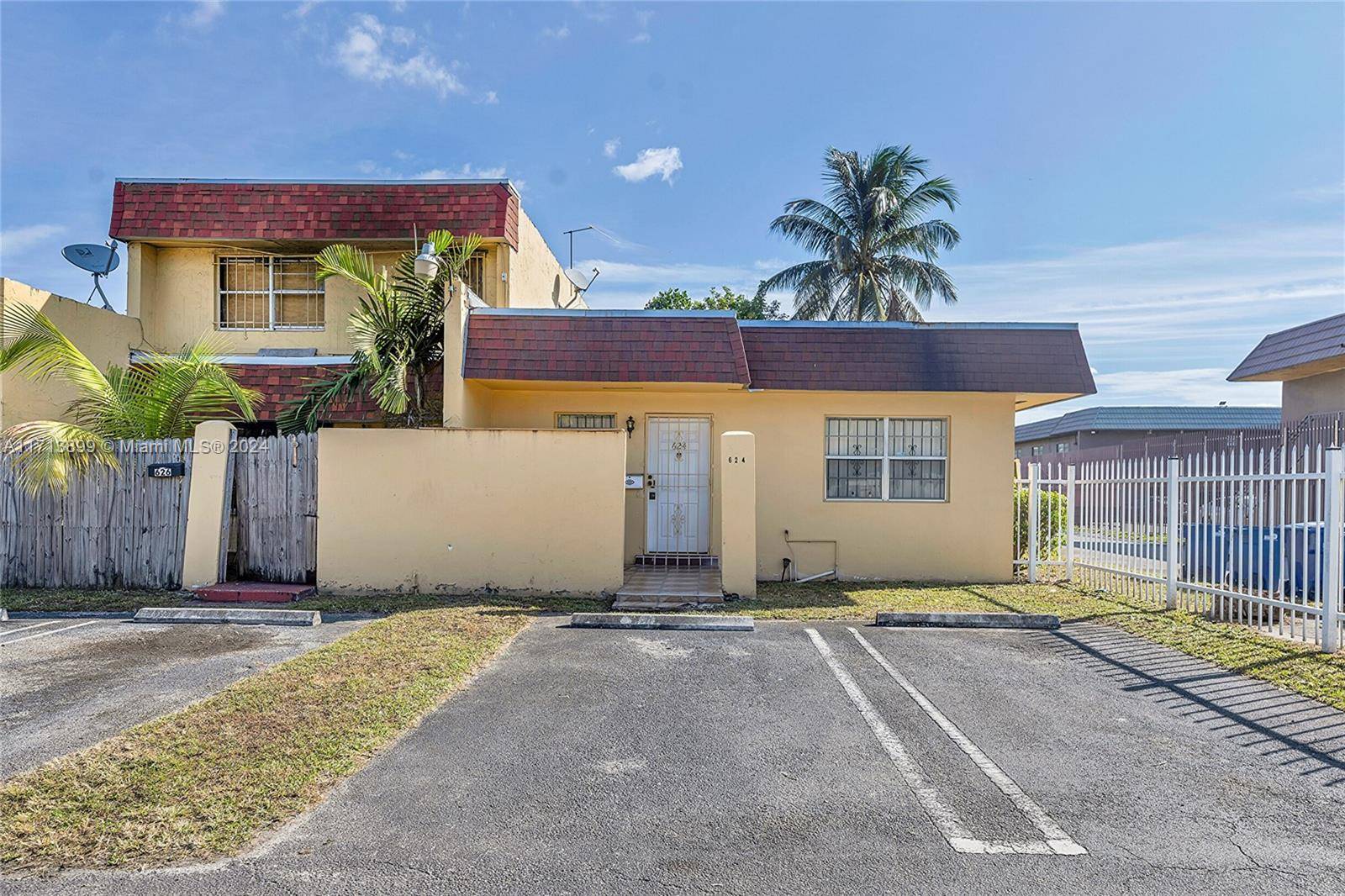 Welcome to this charming townhouse offering 2 bedrooms and 2 full bathrooms within 1, 118 square feet of well maintained living space, this property is perfect for those looking for ...