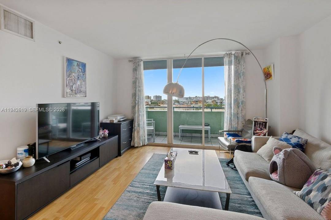 The Yacht Club is South of Fifth's Miami Beach premiere waterfront building with views.