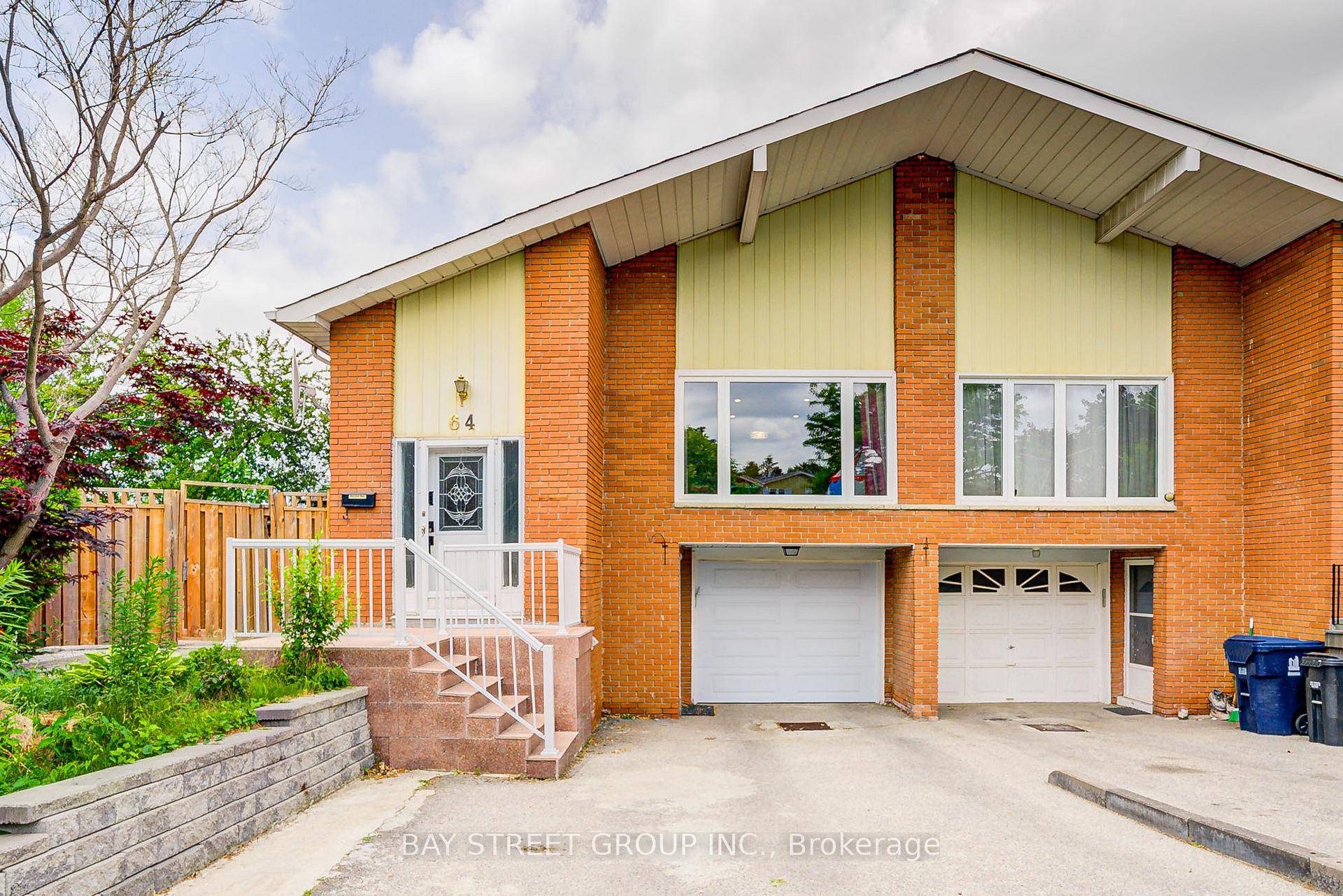 Bright amp ; Spacious 5 Level Backsplit Semi Detached !