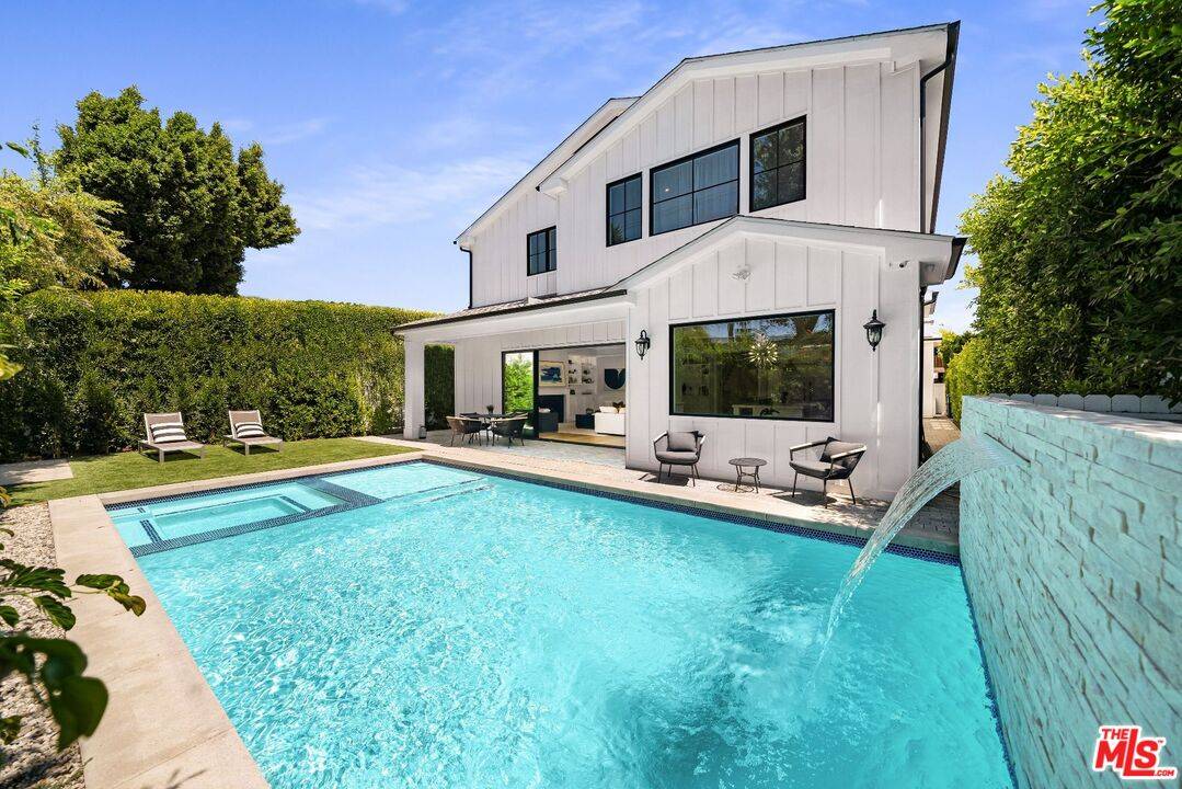 813  N Spaulding Ave 6BR Hollywood Hills East La