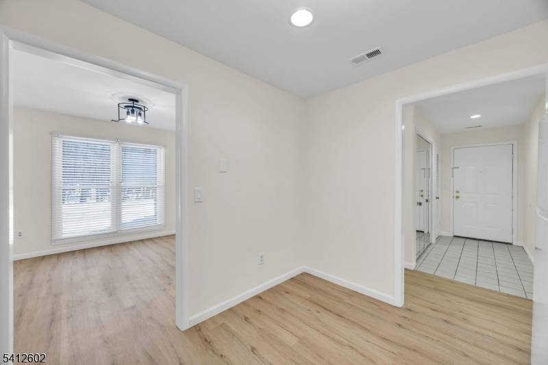 Welcome to this beautifully updated 1st floor condo in the desirable Timberline community.