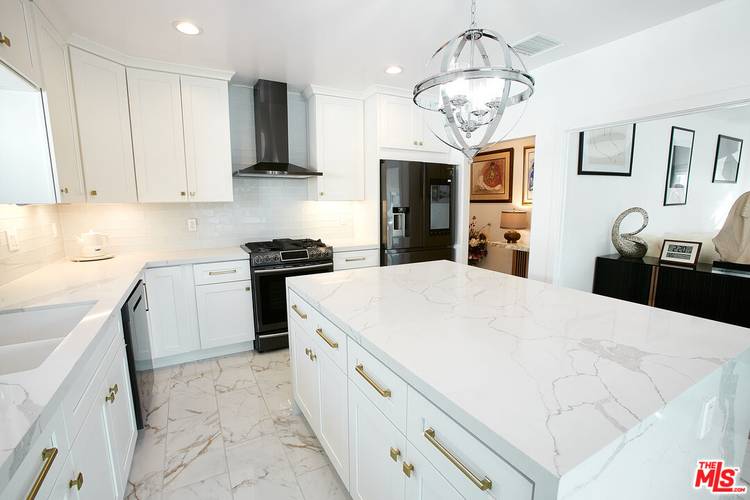 1040  N Crescent Heights Blvd 5BR Hollywood Hills East La