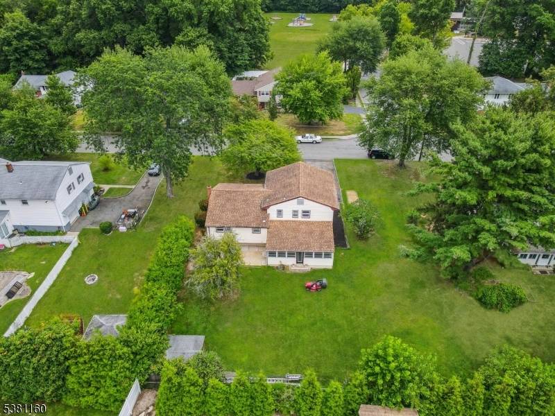 Spacious Colonial Split in an established Neighborhood and a location just steps away from the EastLake Elementary School.