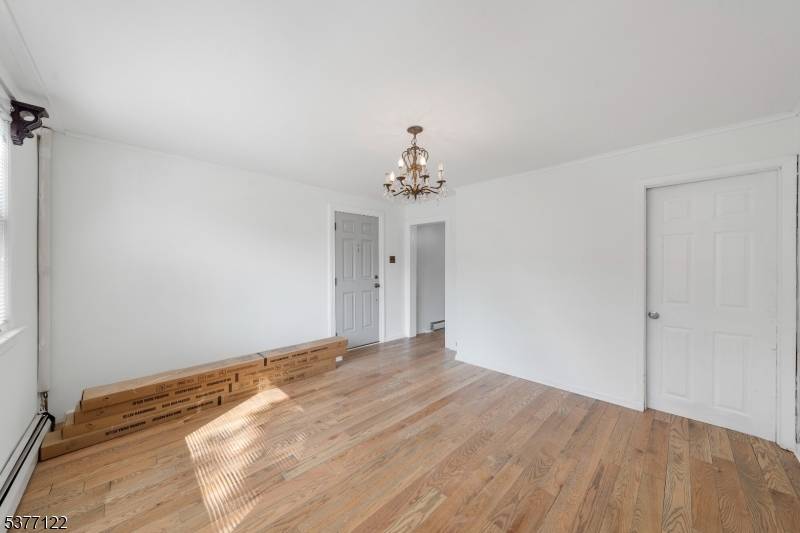 Welcome to the heart of Newark's vibrant Ironbound neighborhood !