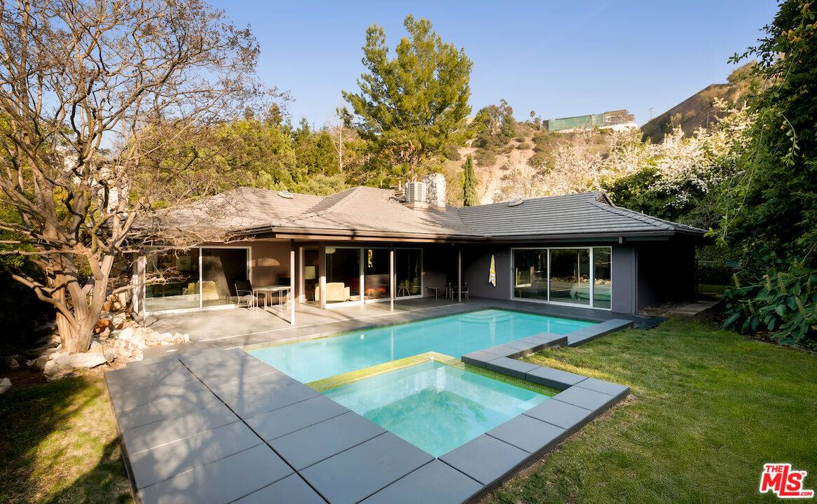 9410   Eden Dr 3BR Beverly Hills Post Office | B.H.P.O. La