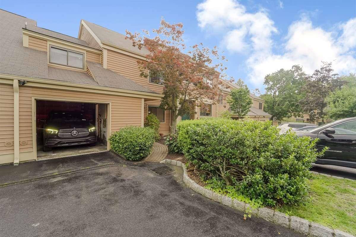 Welcome to 13 Bayberry Lane in the Arbors community of Rye Brook, NY.