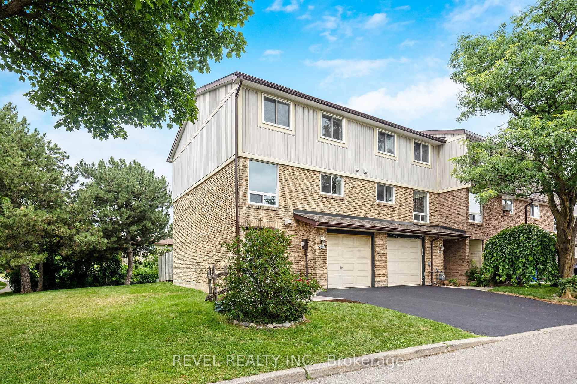 Welcome to this lovely updated 3 bedroom, 2 bathroom END UNIT condo townhome, offering the ultimate low maintenance lifestyle in a family friendly complex.