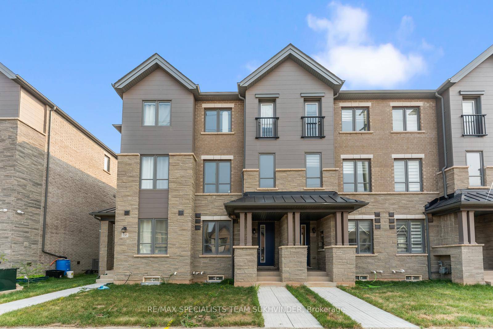 This brand new 3 storey townhome offers 2, 070 sq.