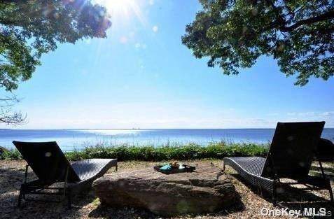 Long Island Sound WATERFRONT !