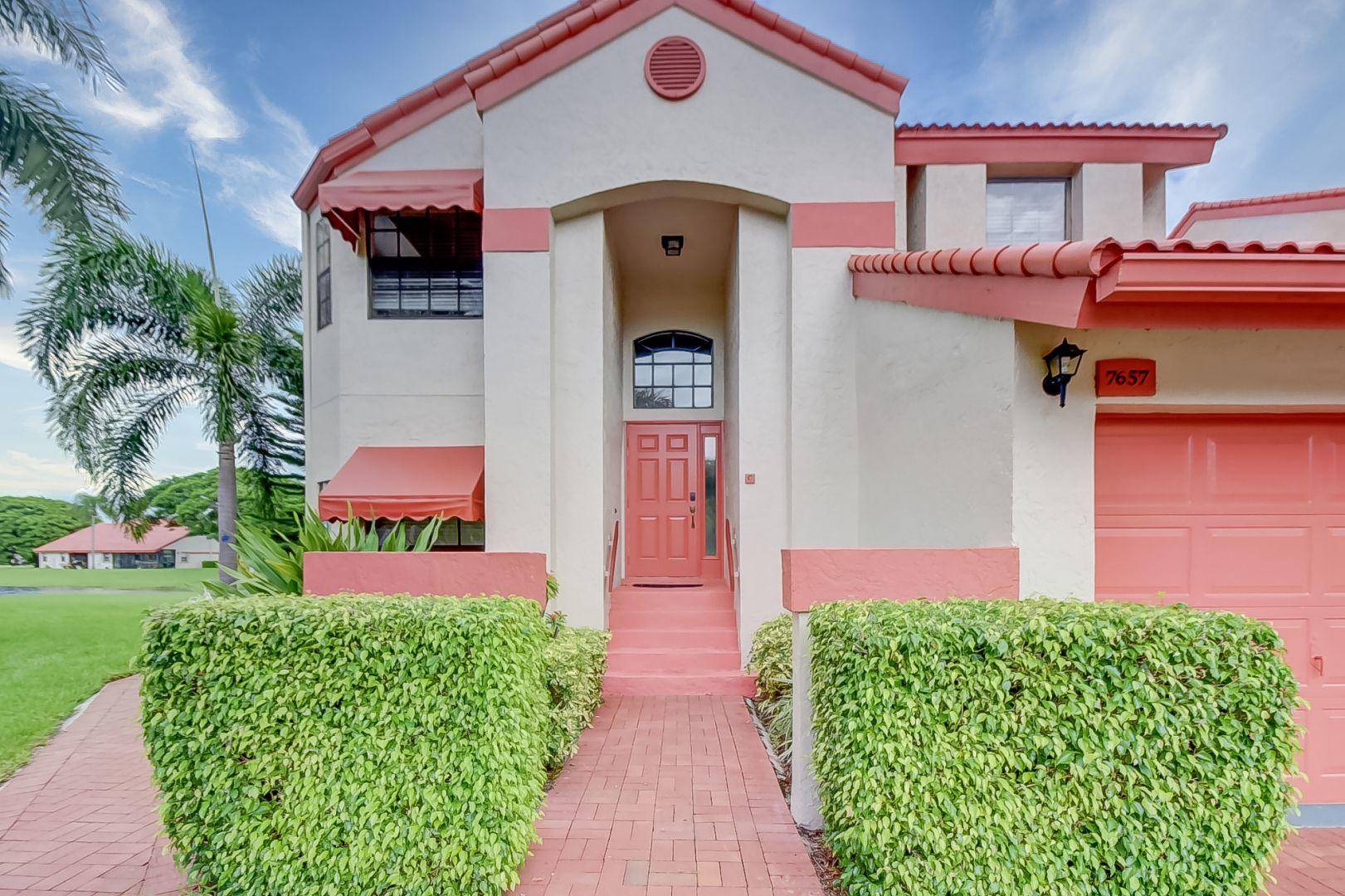 LOOK NO FURTHER ! THIS IS YOUR SEASONAL HOME FOR THIS COMING WINTER !