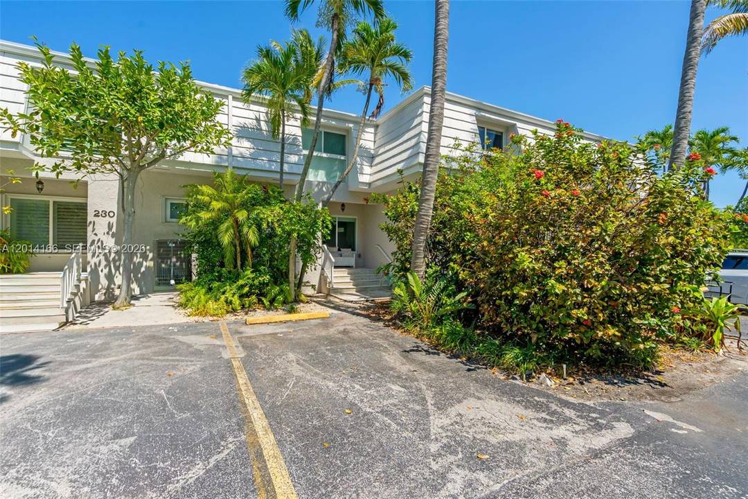 Beautifully remodeled 2 BR 2.