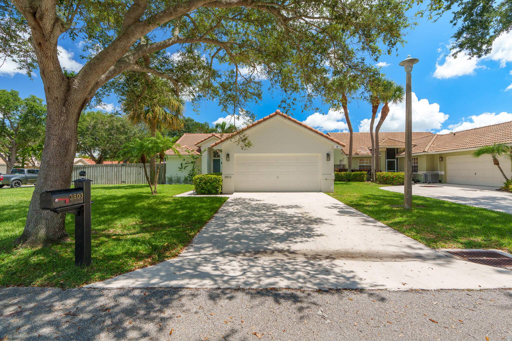 Bright and spacious ! This 3 bedroom, 2 bath home sits on an XL oversized corner lot in the highly sought after Sabal Lakes neighborhood.
