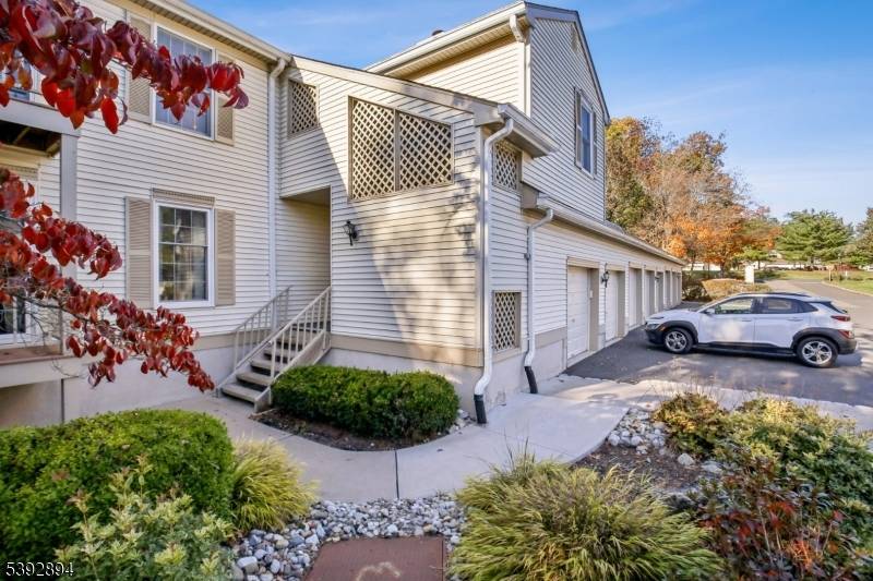 Prime Location Meets Easy Living !