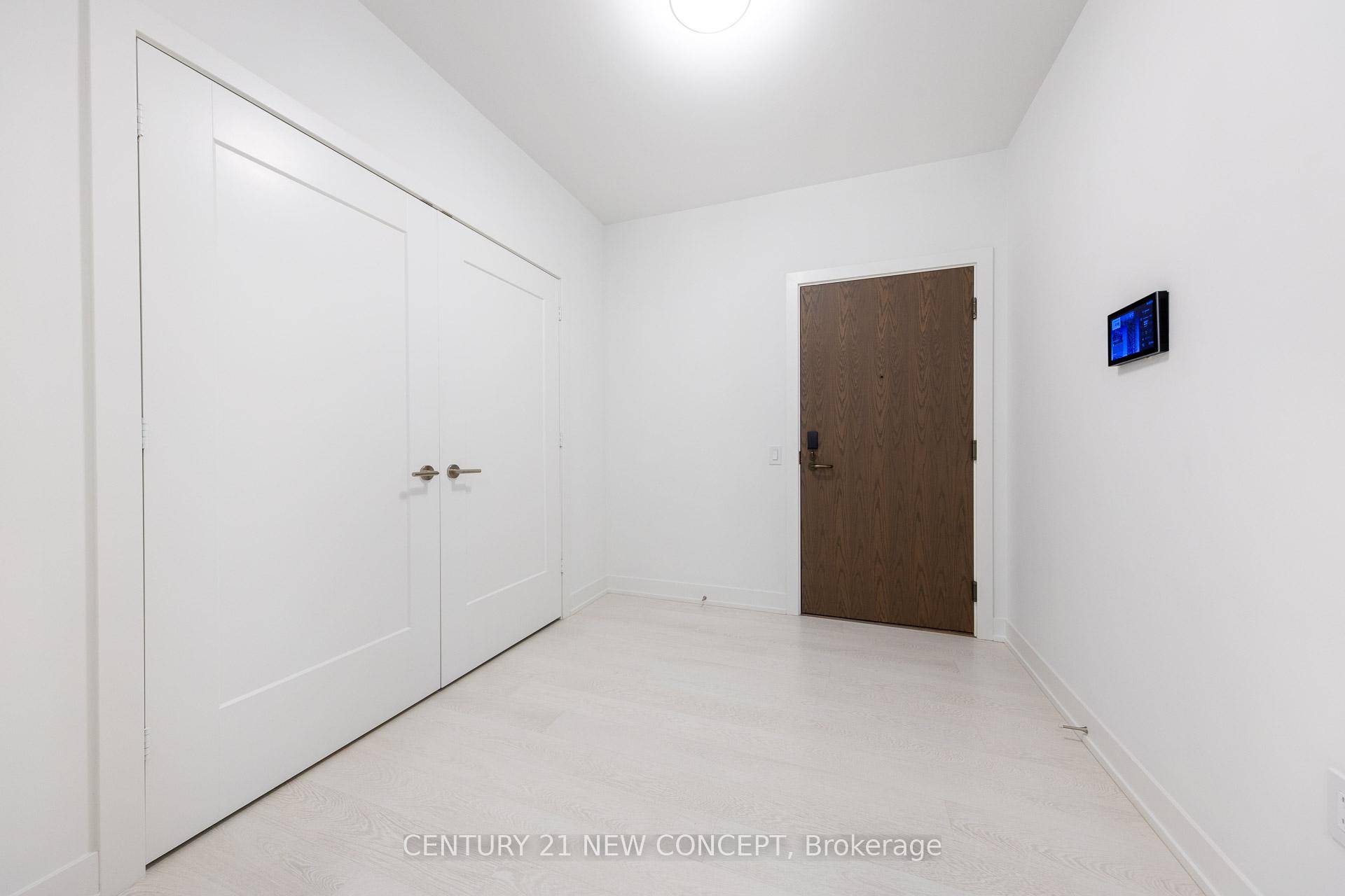 Never Lived In Luxury West facing 3 Bedroom, 3 Washroom Condo by Tridel Auberge 1 Experience upscale living in this brand new, never lived in 3 bedroom, 3 washroom residence ...