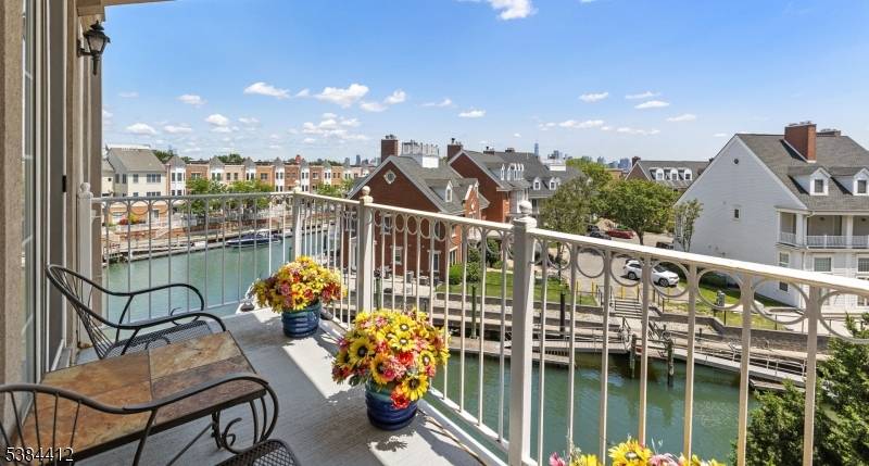 Residence 32 at 205 Shearwater Court is a 1765 SF 3 bedroom 2.