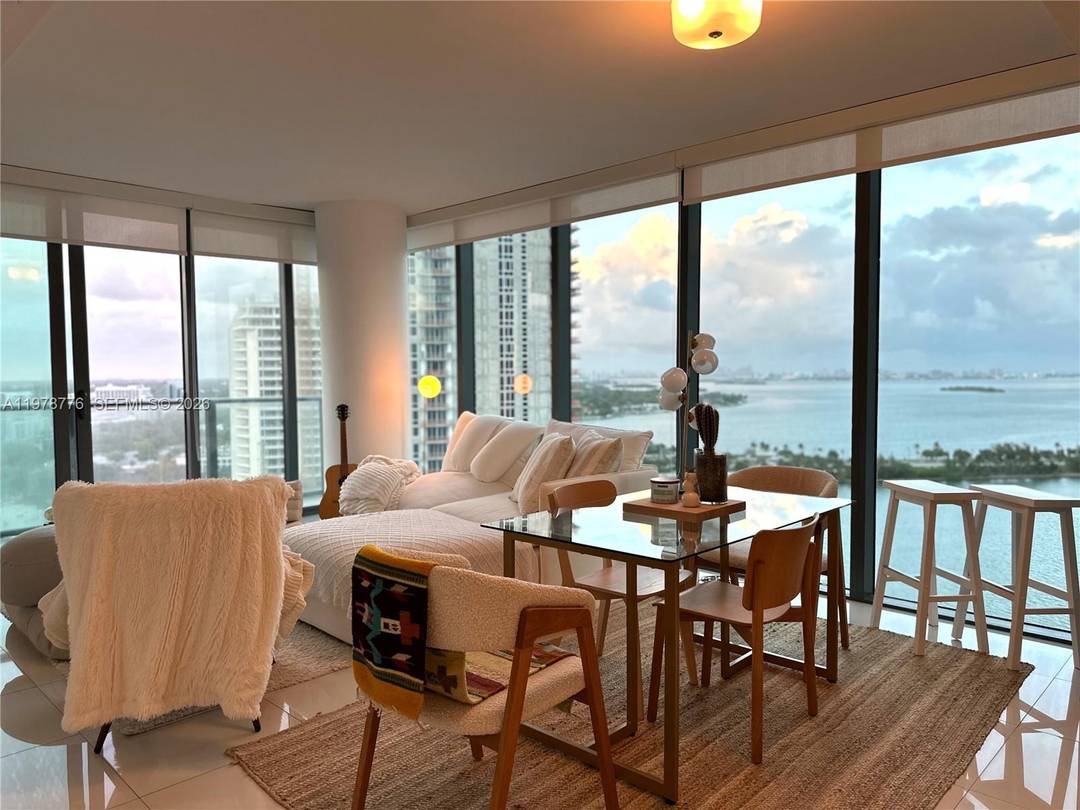 ASK FOR VIDEO CORNER Residence in Edgewater with Bay Views !