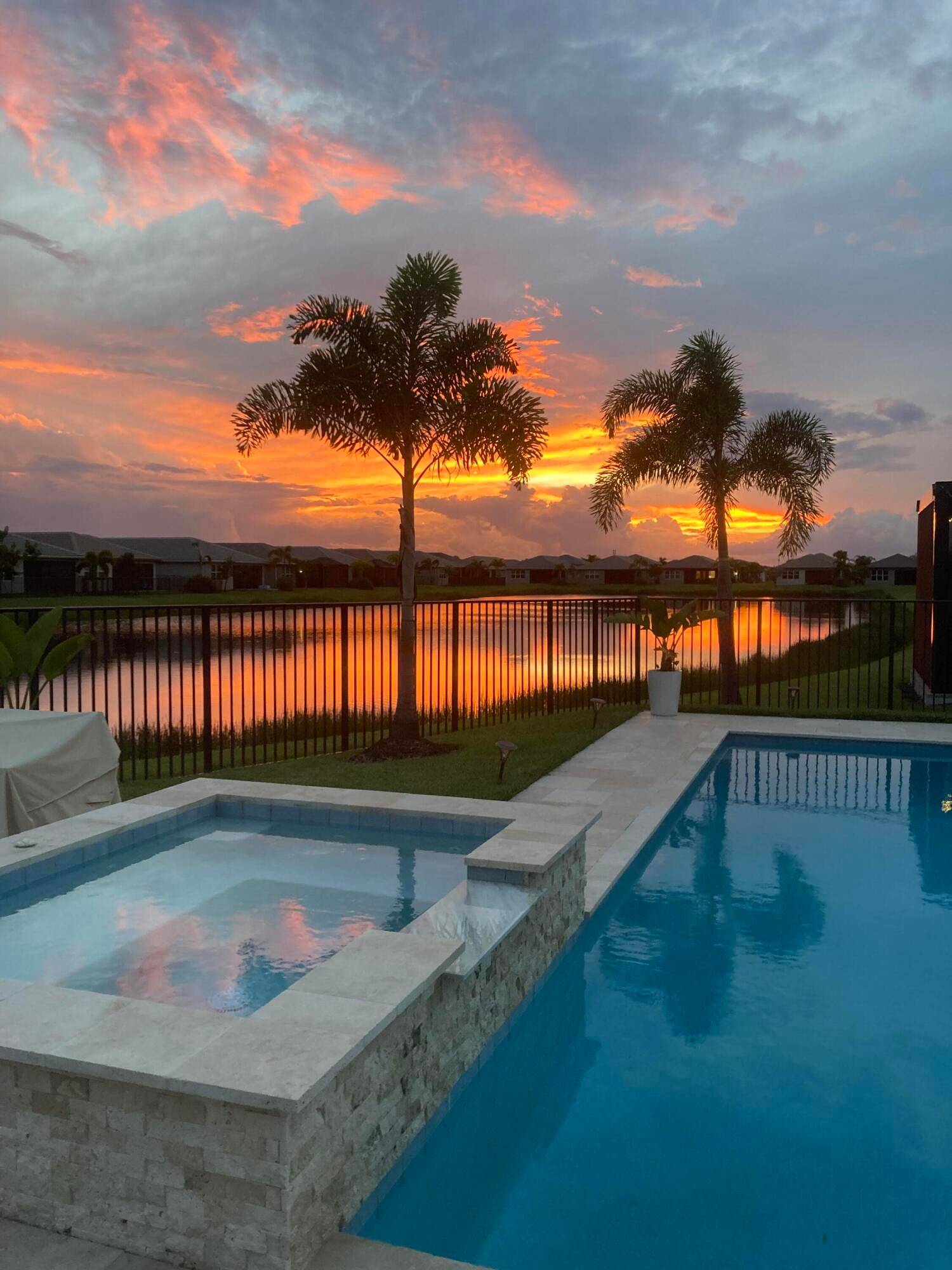 Your own private oasis ! Spacious Sierra model in Florida's premier 55 community Valencia Grove.