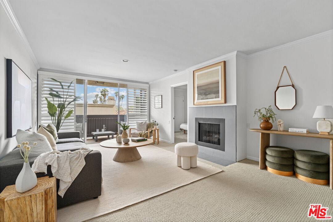 809 S Bundy Dr 2BR Brentwood La