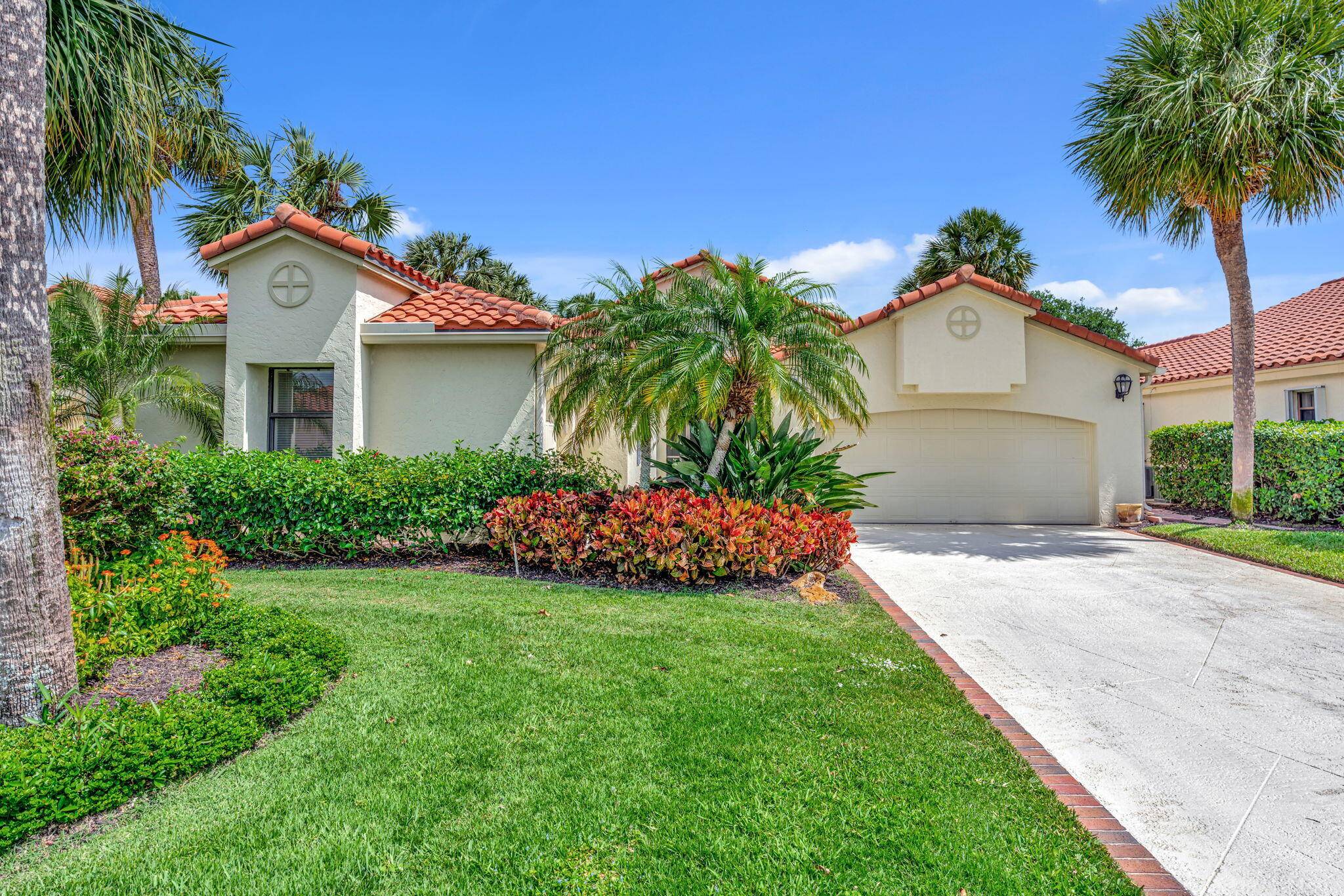 Situated in highly desirable Hidden Cove community of Jonathans Landing.