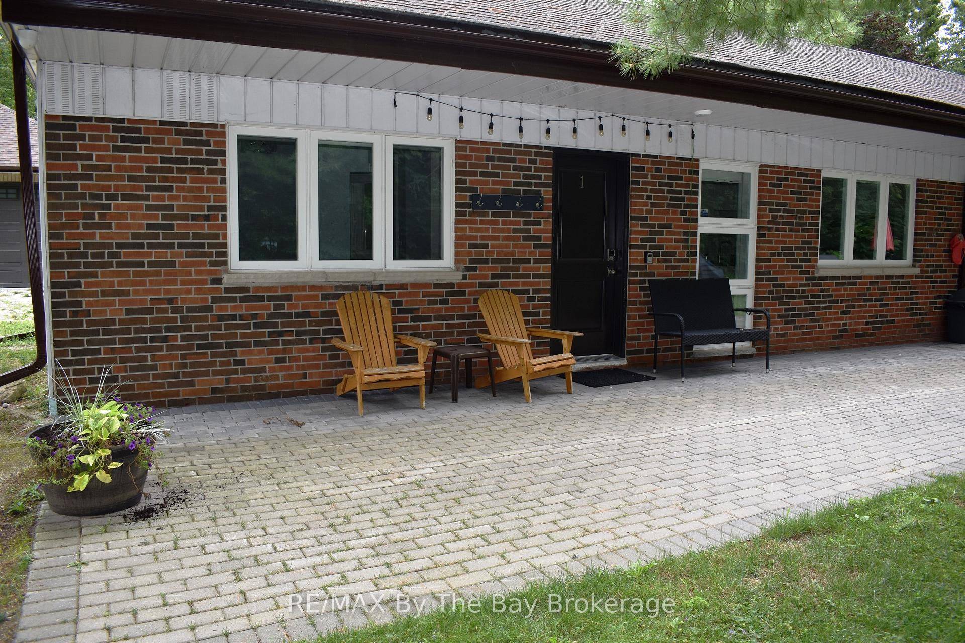 CLEAN, COZY and CHARMING is the only way to describe this renovated 600 sq.