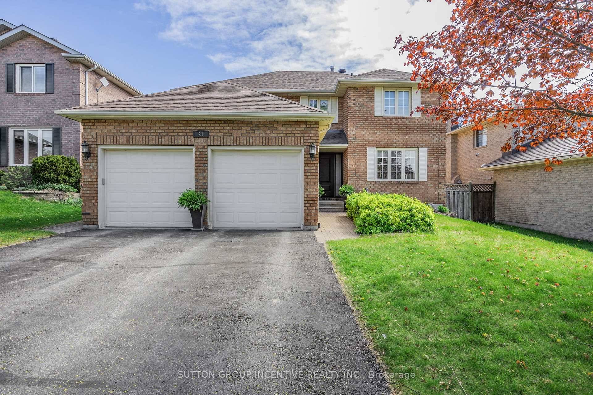 This stunning 4 bedroom, 4 bathroom all brick two storey home is nestled in a quiet, family friendly neighbourhood, offering both luxury amp ; practicality, with a fully finished interior ...