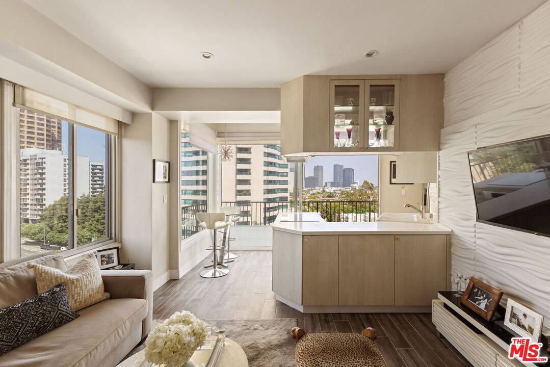 10501   Wilshire Blvd 1BR Westwood La