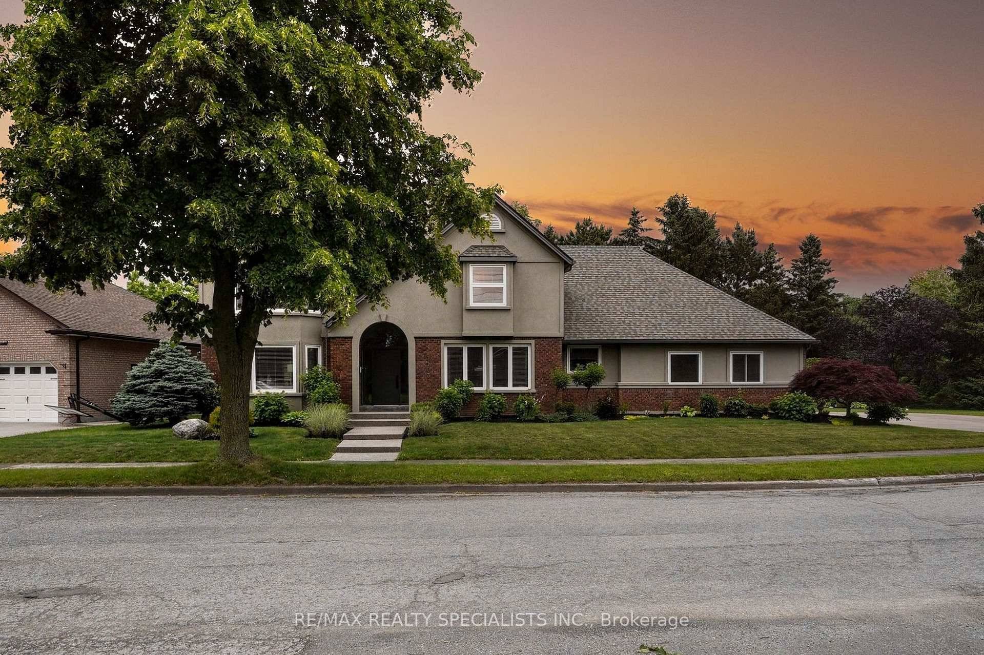 Located in the heart of Niagara Falls on a crescent of estate luxury homes, this uniquely designed home comes w many custom finishes, catering to the criteria of almost any ...