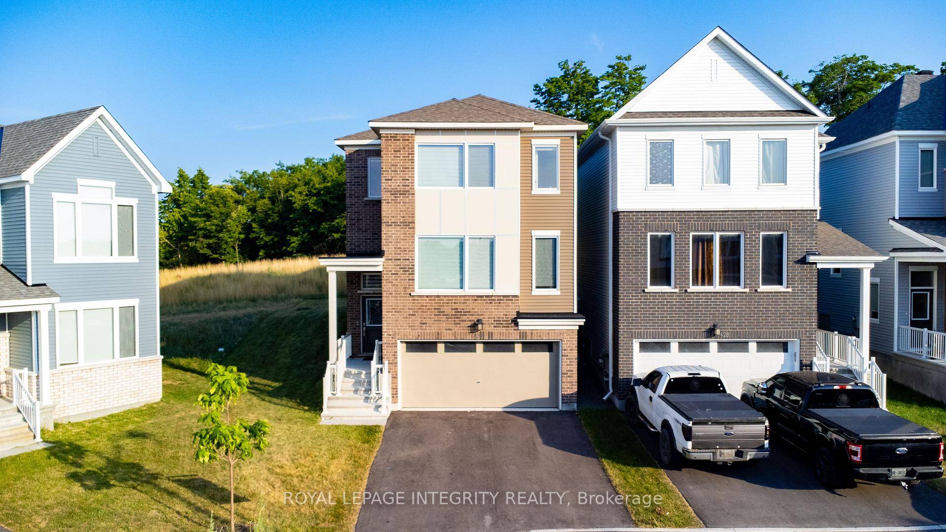 Located in the most desirable Half Moon Bay community in Barrhaven, this beautifully built 2023 detached home with a double car garage sits on a premium pie shaped lot with ...