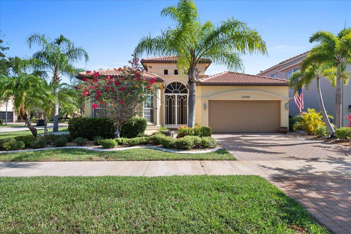 Welcome to your new home in TownPark at Tradition a vibrant, gated community where everyday life feels like a vacation !