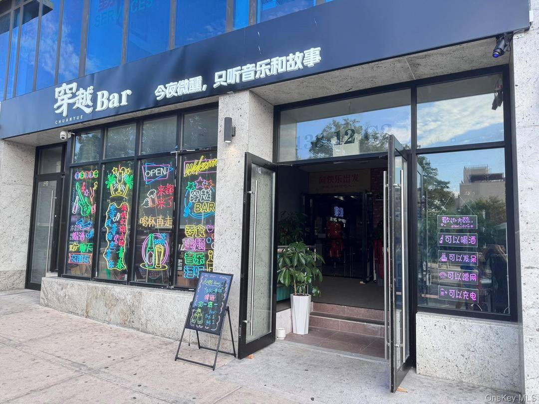 Turnkey commercial business in a prime location with 4, 500 sq.