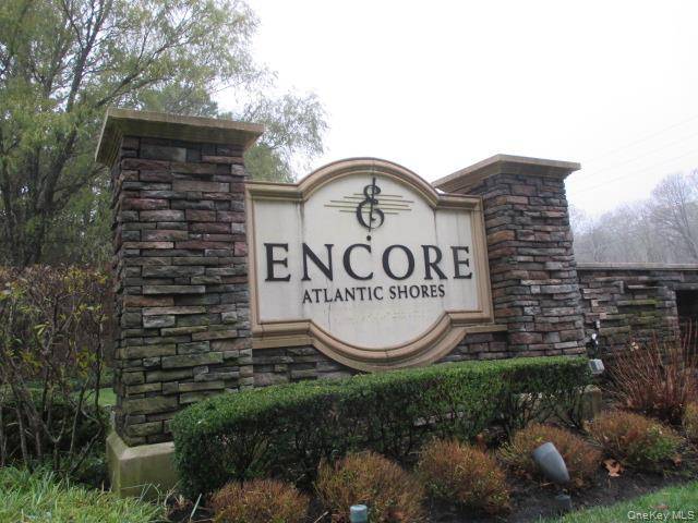 BRAVO 2150 sq ft, 55 community Primary on 1st floor with spacious bath, shower amp ; tub.