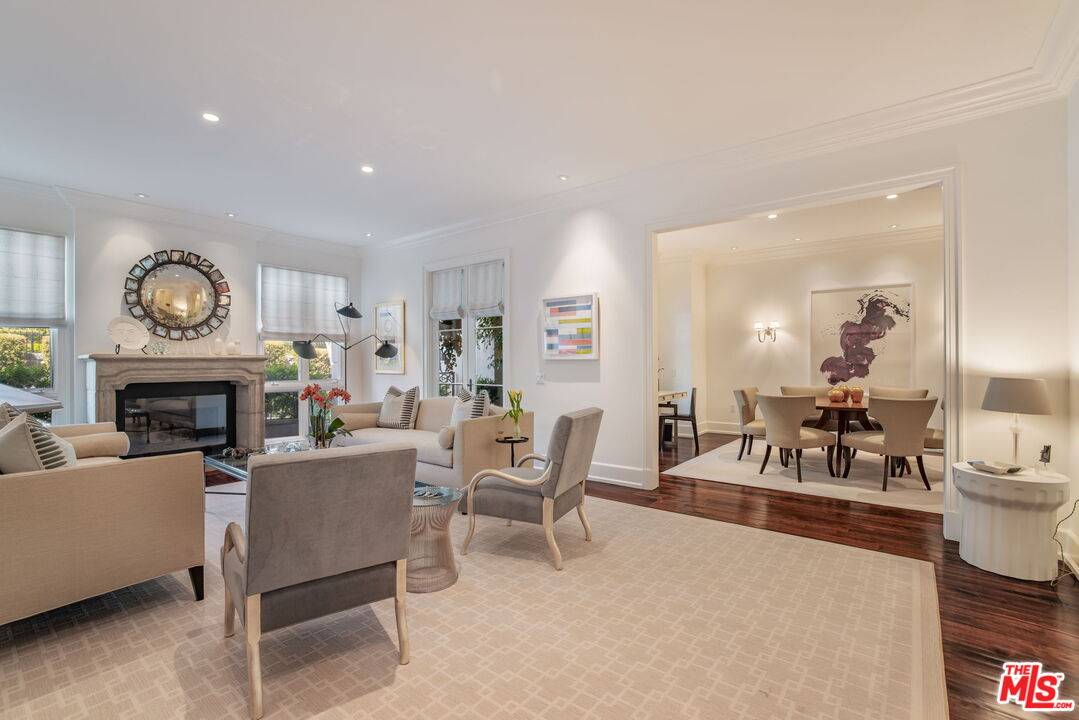 10100   Empyrean Way 2BR Beverlywood La