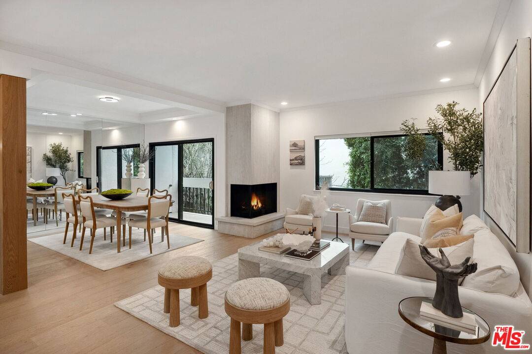 234  S Tower Dr 4.0 Beverly Grove LA