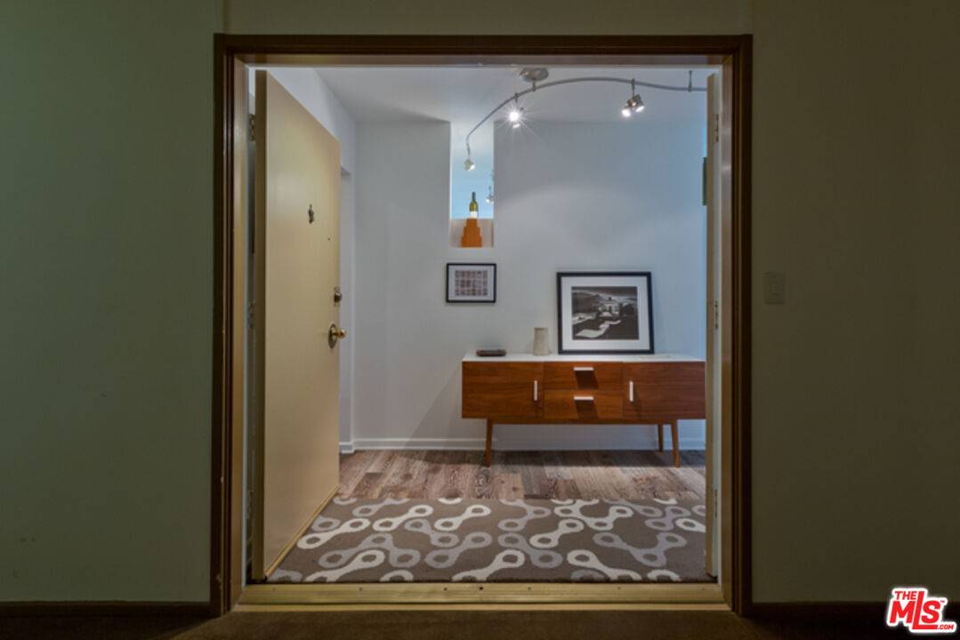 8701   Delgany Ave 2BR La