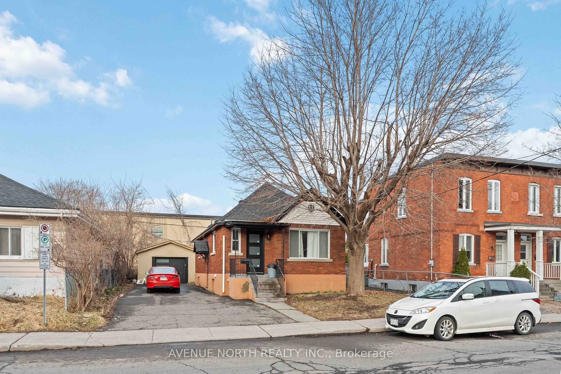 Beautifully renovated duplex in the heart of Ottawa !