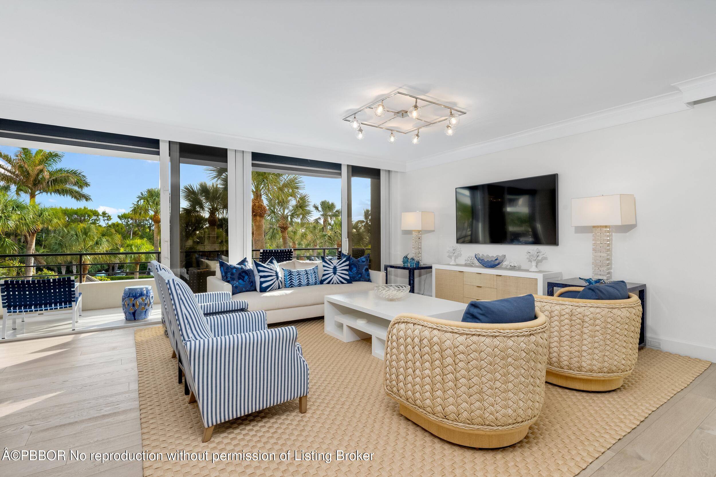 Stunning light filled condominium in the Leverett House.