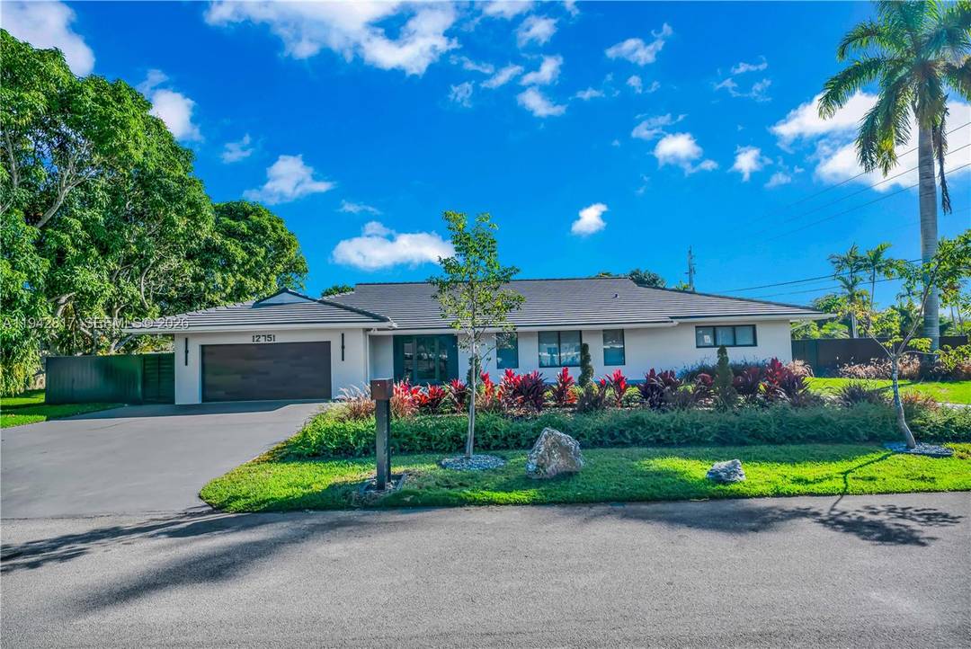 Stunning, fully remodeled 5 bedroom, 4 bath corner lot home set on an expansive 17, 097 sf lot, located just two minutes from The Falls and directly across from Briar ...