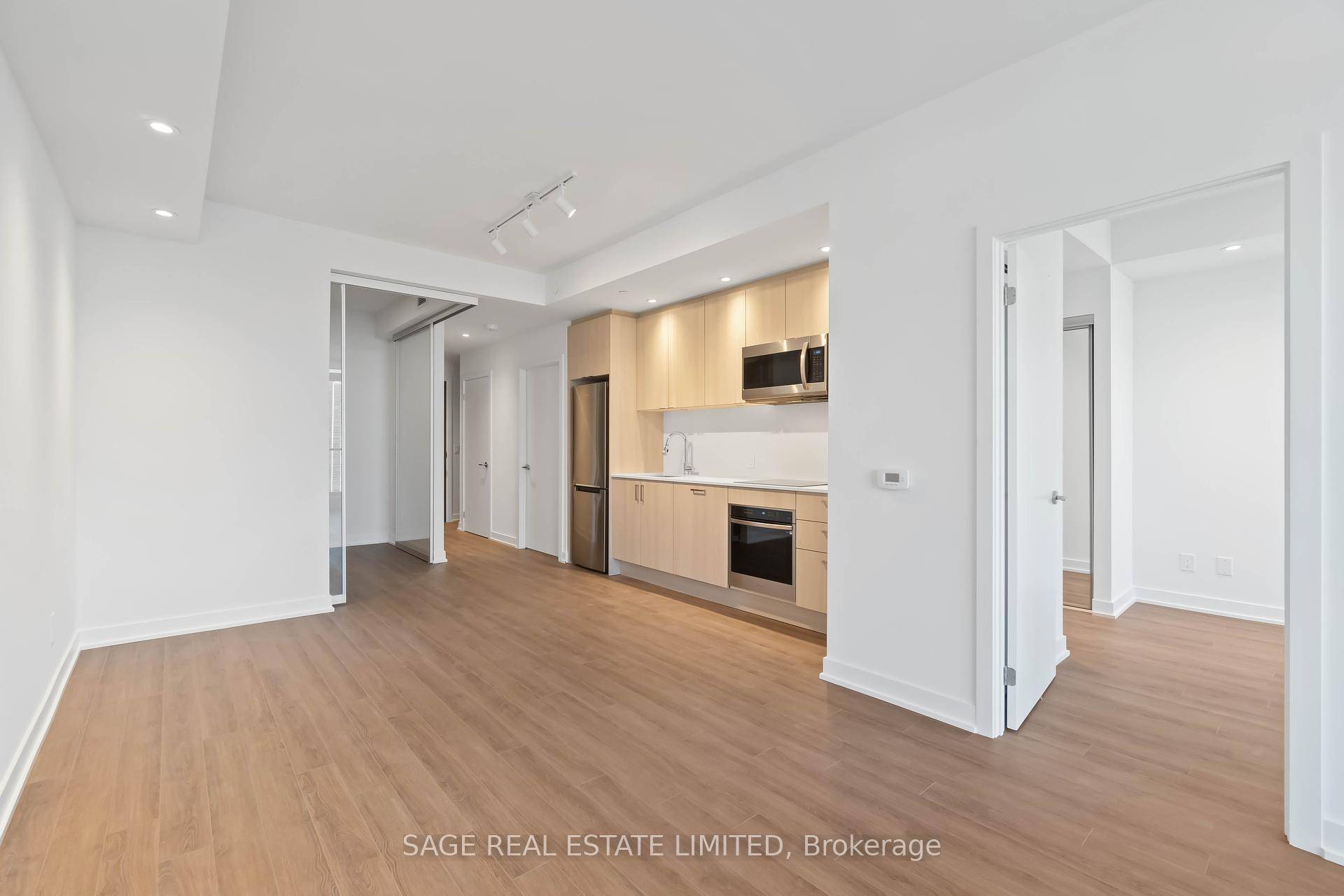 Welcome to The Mirabella, where luxury meets lakefront.