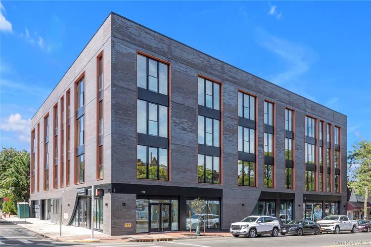 ONE FREE MONTH on New Construction Luxury Apartment Located in the Heart of Town in Great Neck.