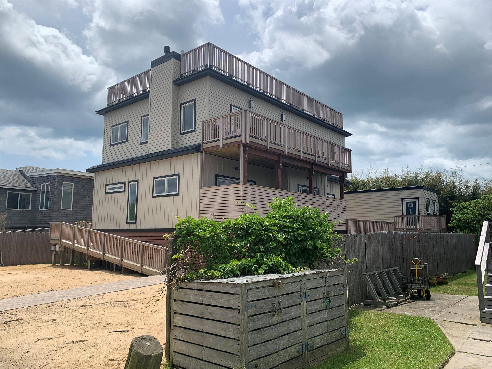 This Home is Available To Rent Weekly For 9, 950 NOT a month.