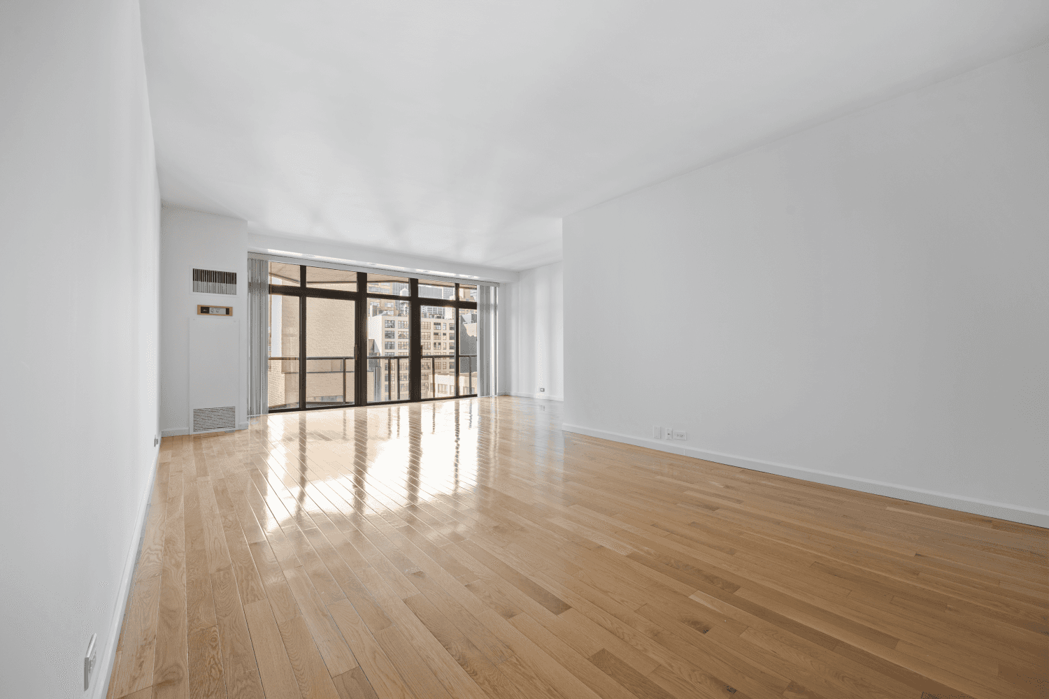 Beautifully renovated turnkey 2 bedroom, 2 bathroom apartment located at 100 United Nations Plaza, one of Midtown East's premier white glove condominium buildings.