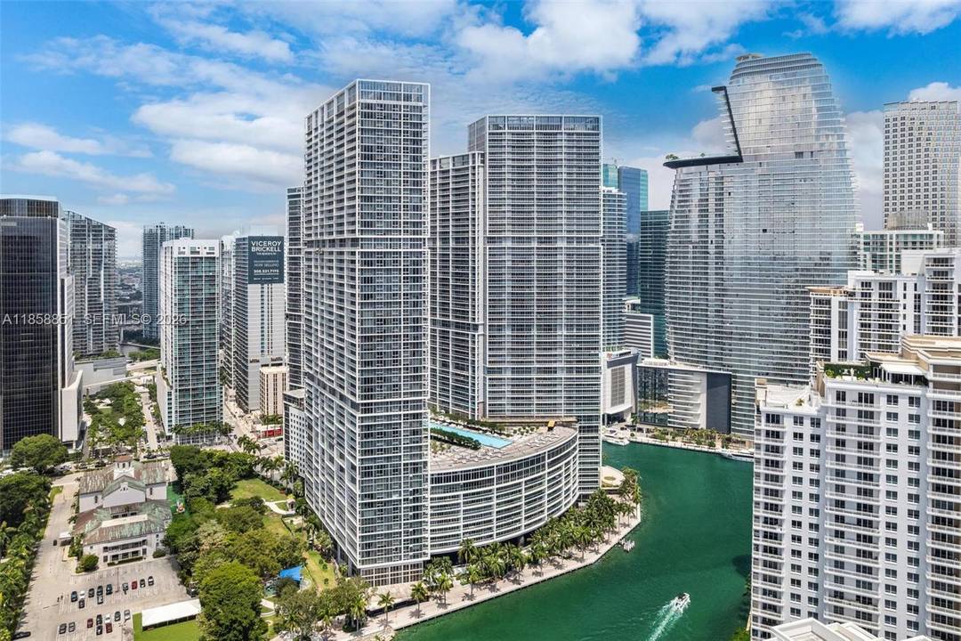 Experience elevated urban living in this stunning 2 bedroom, 2 bathroom condo located in the iconic Icon Brickell Tower 2.