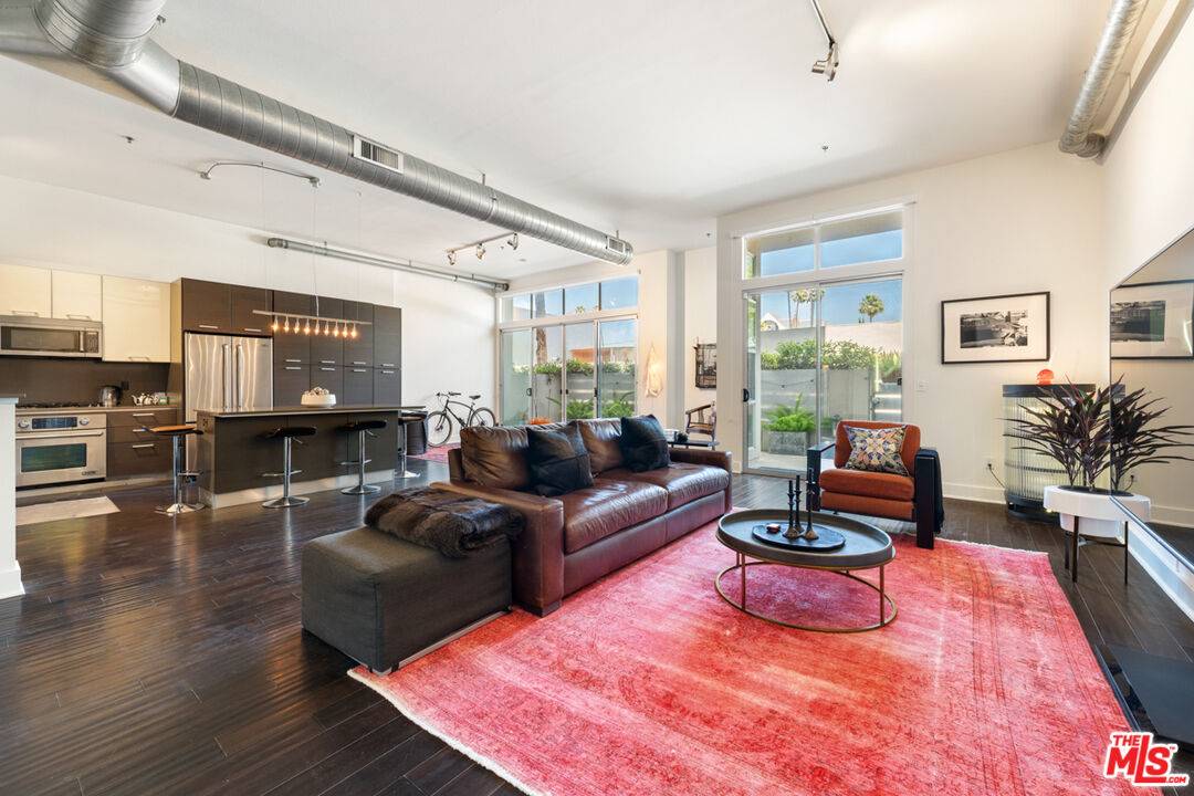 13320  Beach Ave Marina Del Rey La
