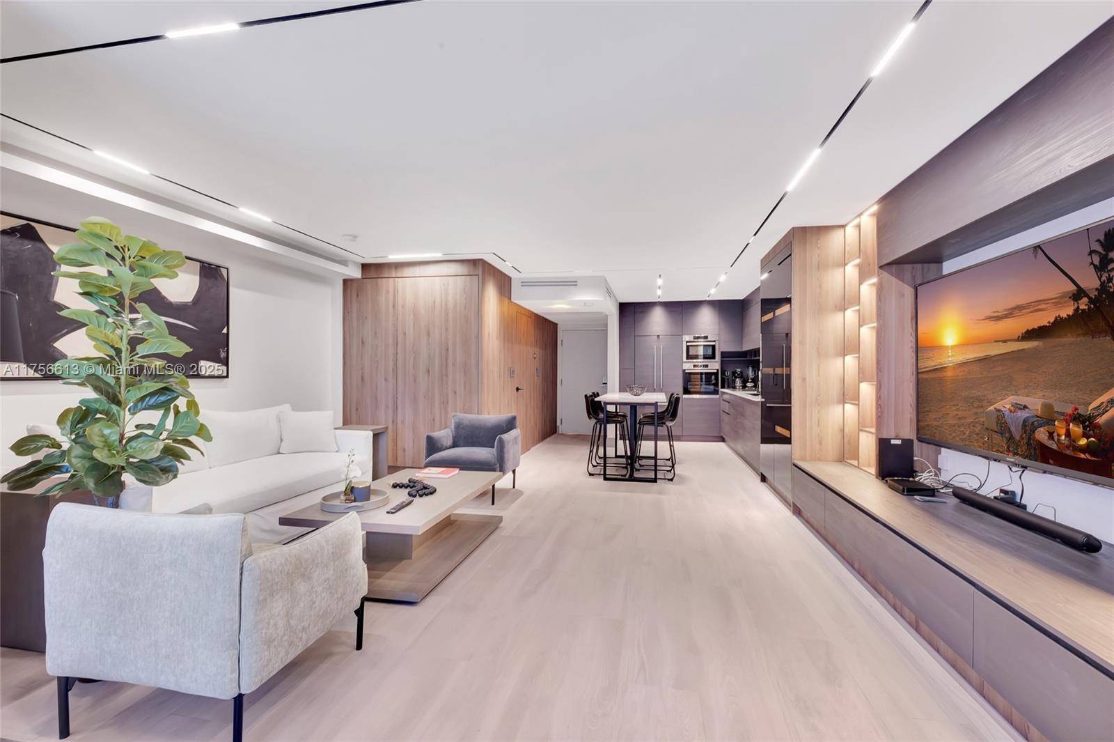 Located inside the iconic 1 Hotel, Roney Palace offers the ultimate Miami Beach lifestyle.