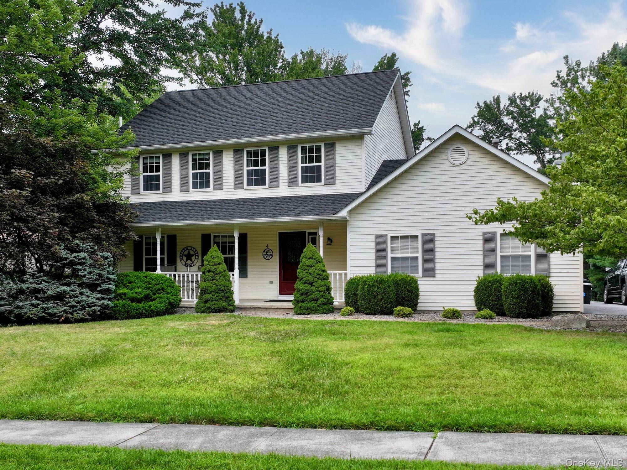 PRISTINE HARRIMAN VILLAGE COLONIAL !