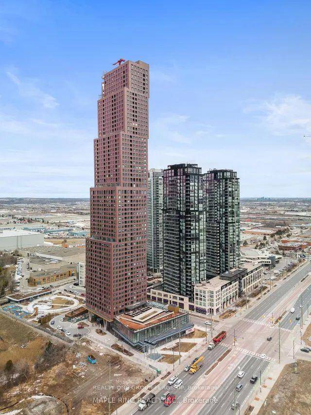 Welcome to this modern 1 Bedroom Den, 1 Bathroom suite in CG Tower, the tallest and final statement piece of Expo City, perfectly situated in the heart of the Vaughan ...