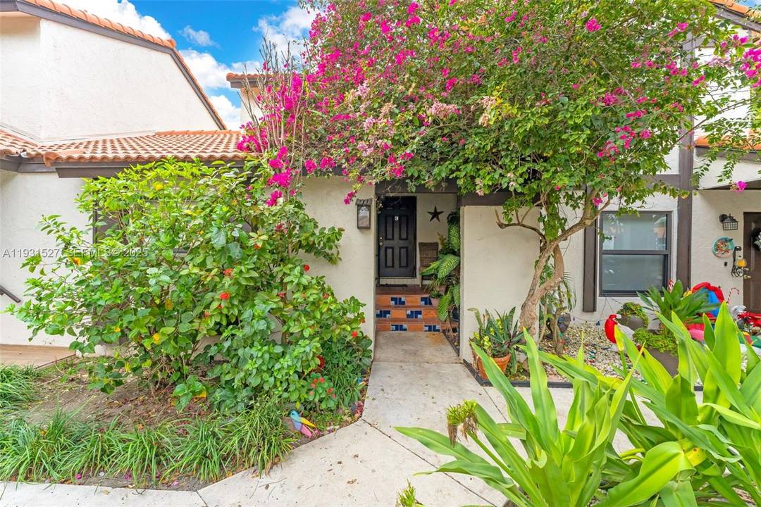 Beautiful and well maintained condo located in the desirable Lakes of the Meadow community.